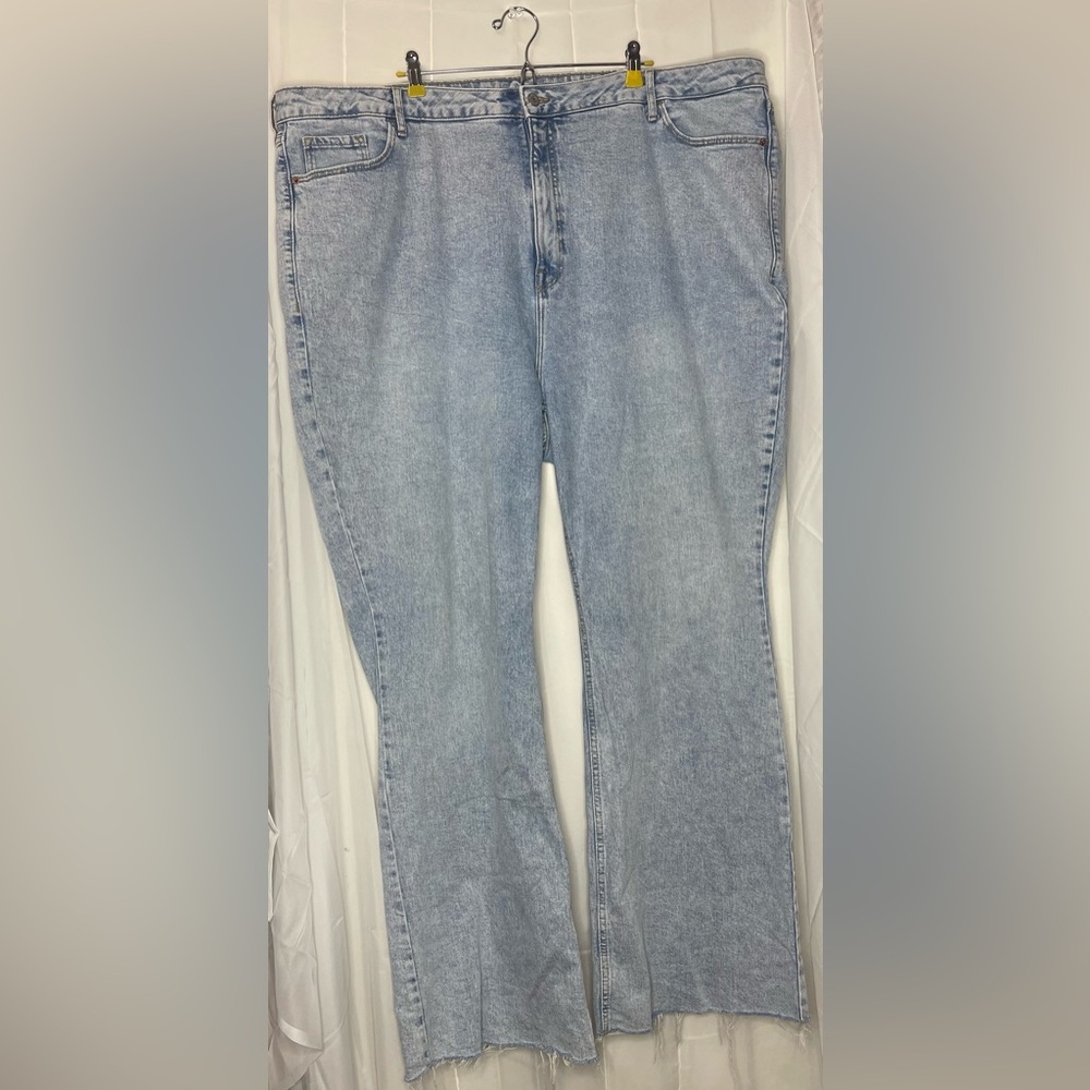 Old Navy size 26 light denim jeans. Flare.
